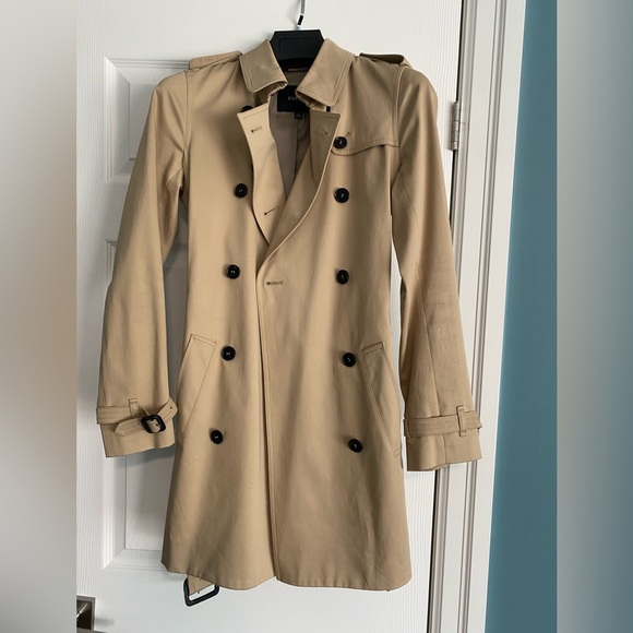 Babaton Jackets & Blazers - Babaton Aritzia Classic Beige Double Breasted Trench Coat w/ Belt XS